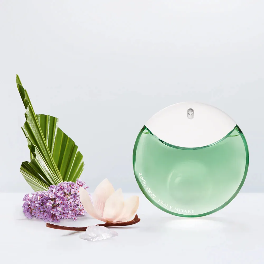 A Drop d'Issey Essentielle parfémovaná voda pro ženy 90 ml