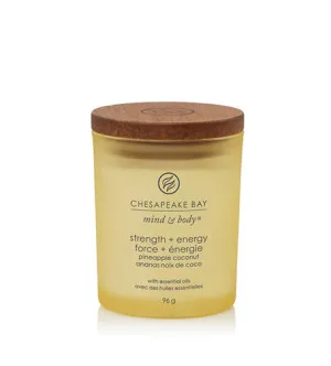 Chesapeake Bay Strength + Energy Pineapple Coconut vonná svíčka 96 g