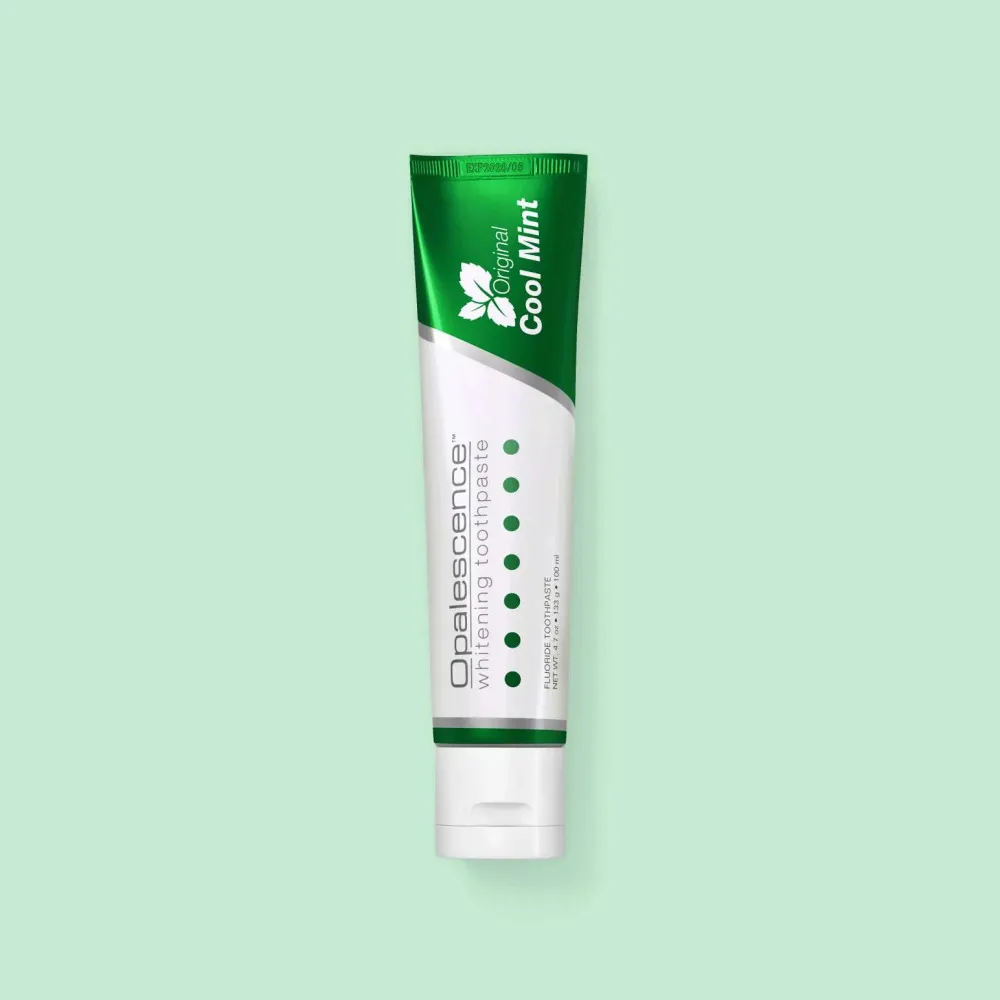Cool Mint bělicí zubní pasta 133 g