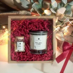 Kimmy Candles Dárkový set - Svíčka ve skle & zápalky Liči, Růže & Jasmín