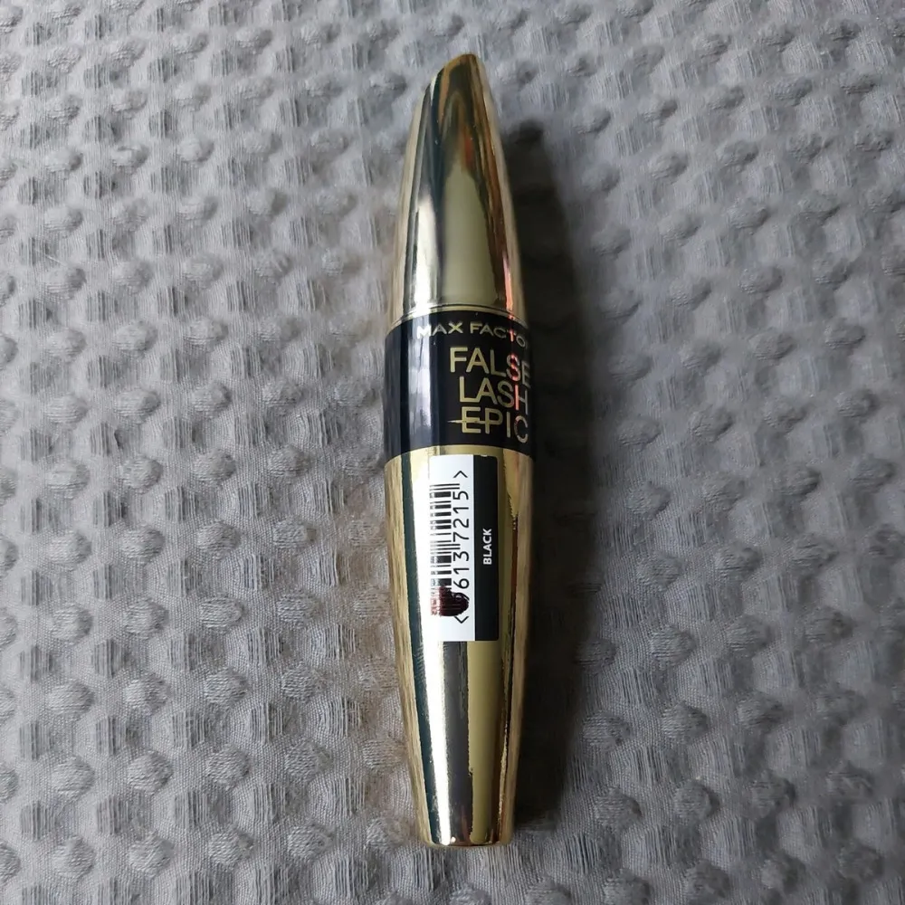 False Lash Epic Waterproof - Black 13 ml