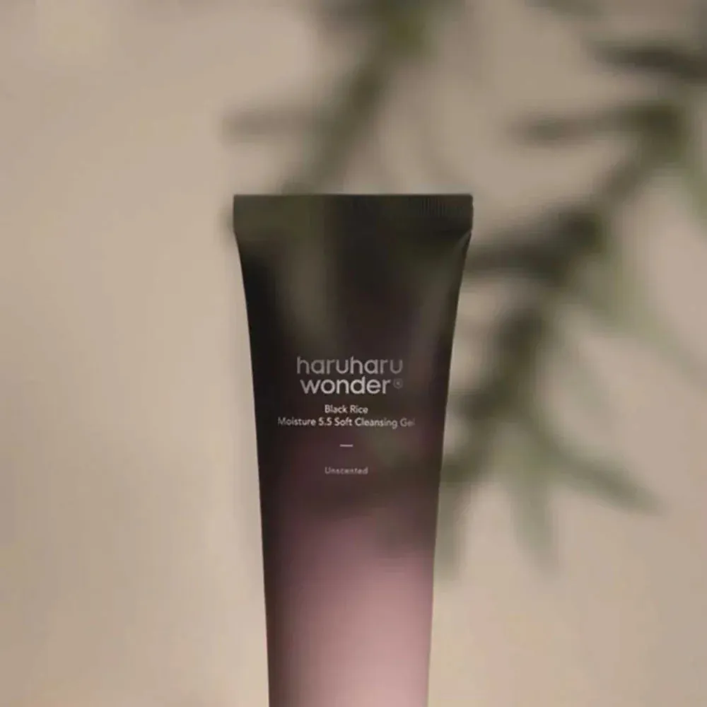 Wonder Black Rice Moisture 5.5 Soft Cleansing Gel jemný čistící pleťový gel s pH 5.5 100 ml