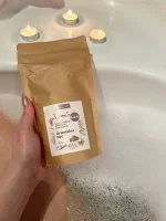 Kvitok Magická pěna do koupele Orientální noc 60 g - krásně pění