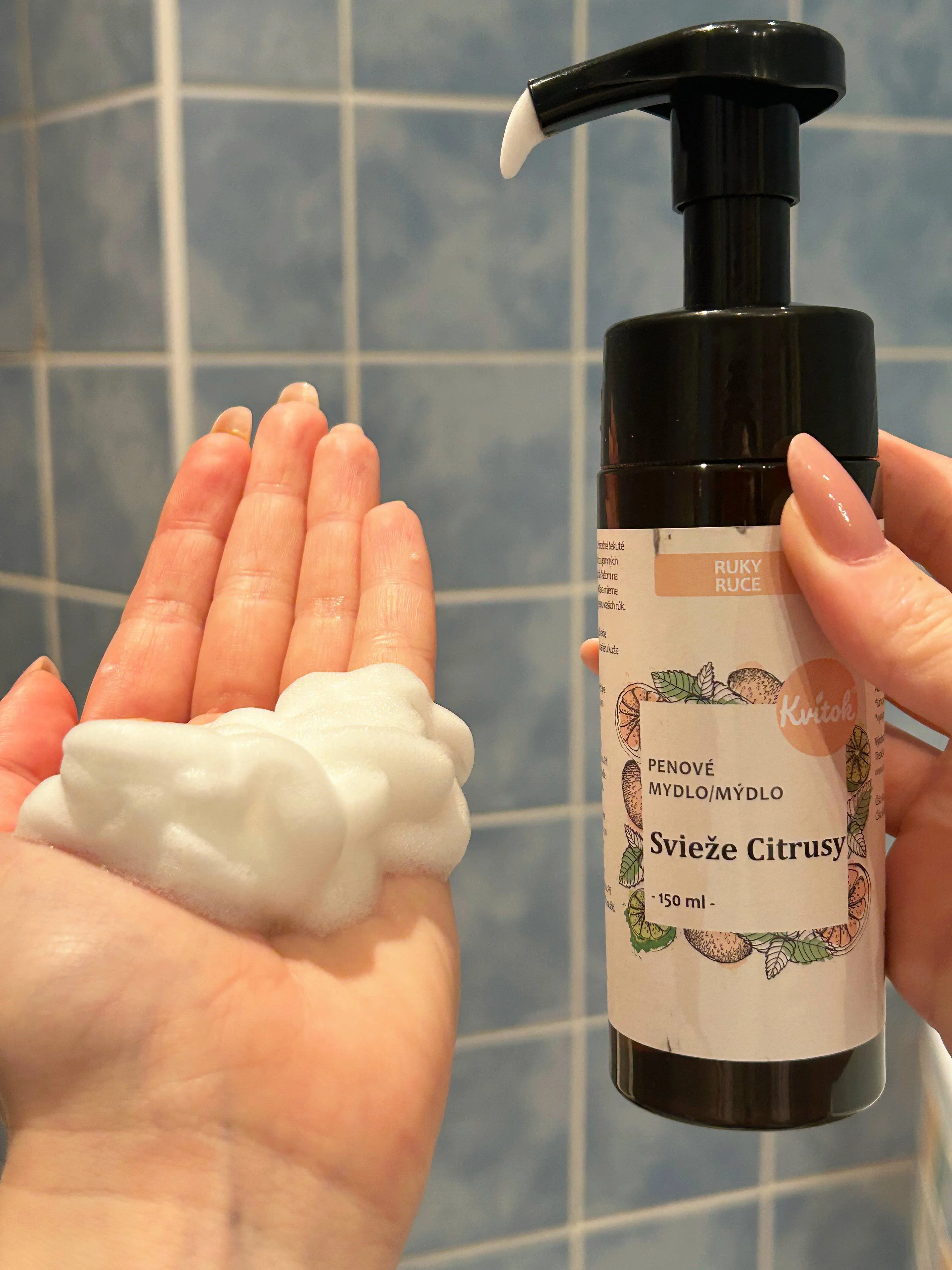 Kvitok Tekuté pěnové mýdlo Svěží citrusy (150 ml) - s krásnou svěží vůní