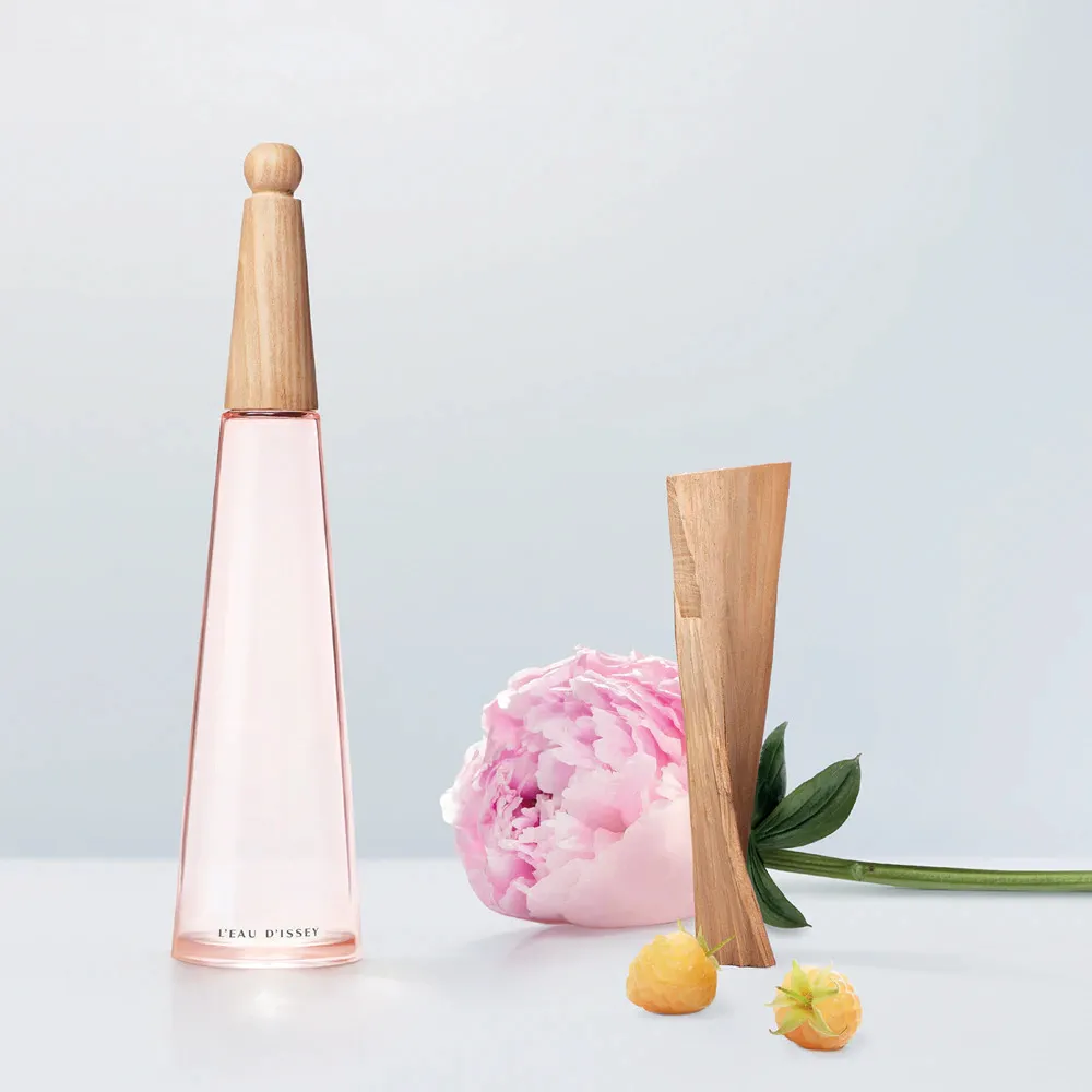 L'Eau D'issey Pivoine Intense toaletní voda pro ženy 100 ml