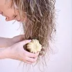 Lamazuna Tuhý kondicionér pro všechny typy vlasů BIO - vanilka (75 g) - vlasy zkrotí a sladce provoní