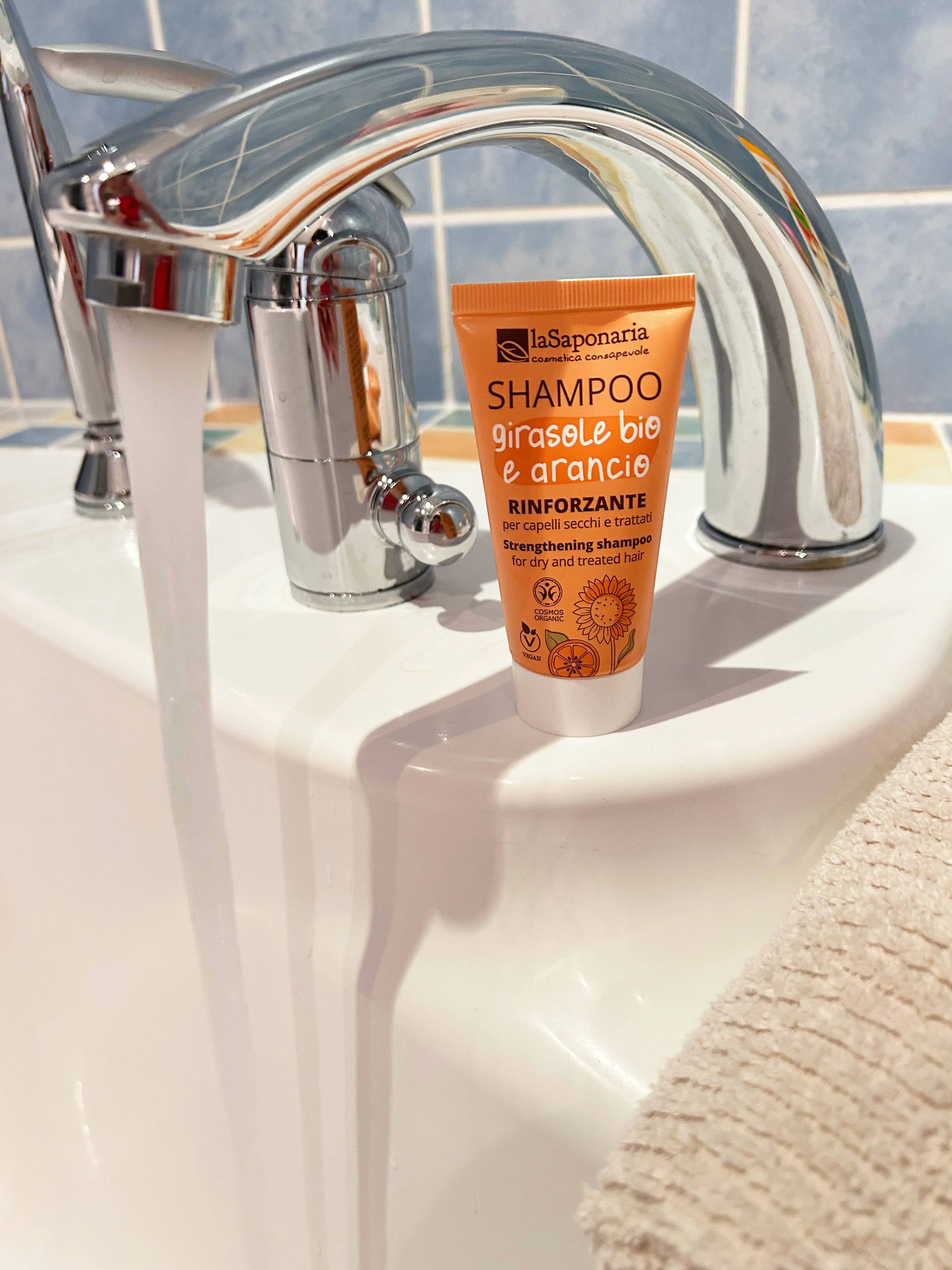 laSaponaria Šampon se slunečnicí a sladkým pomerančem BIO 30 ml
