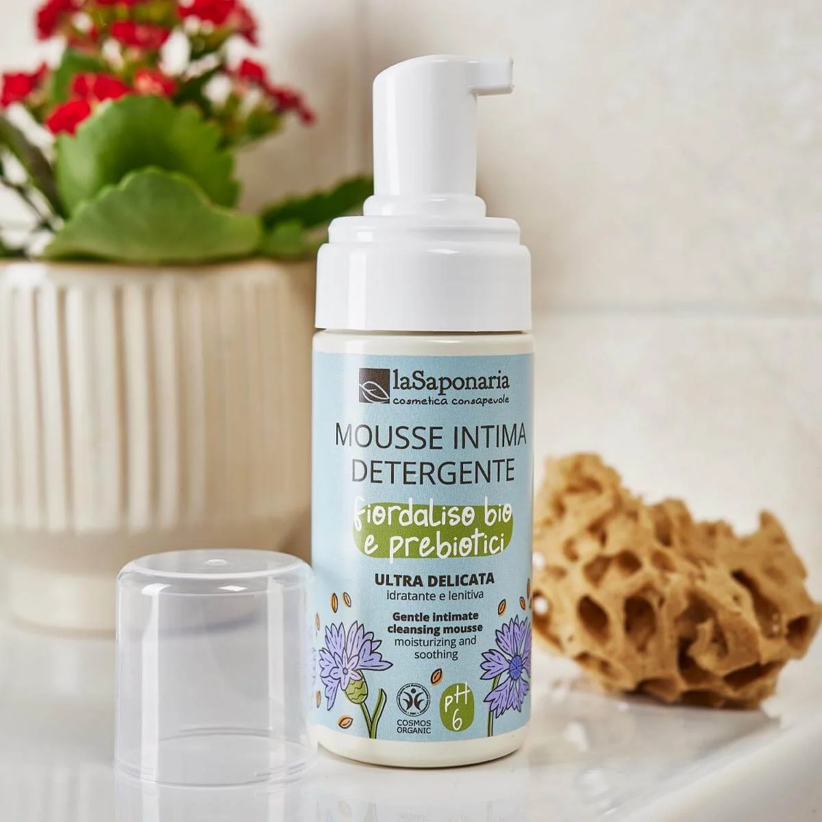 laSaponaria Intimní mycí pěna s chrpou & prebiotiky BIO (100 ml) - vhodné pro děti i období menopauzy