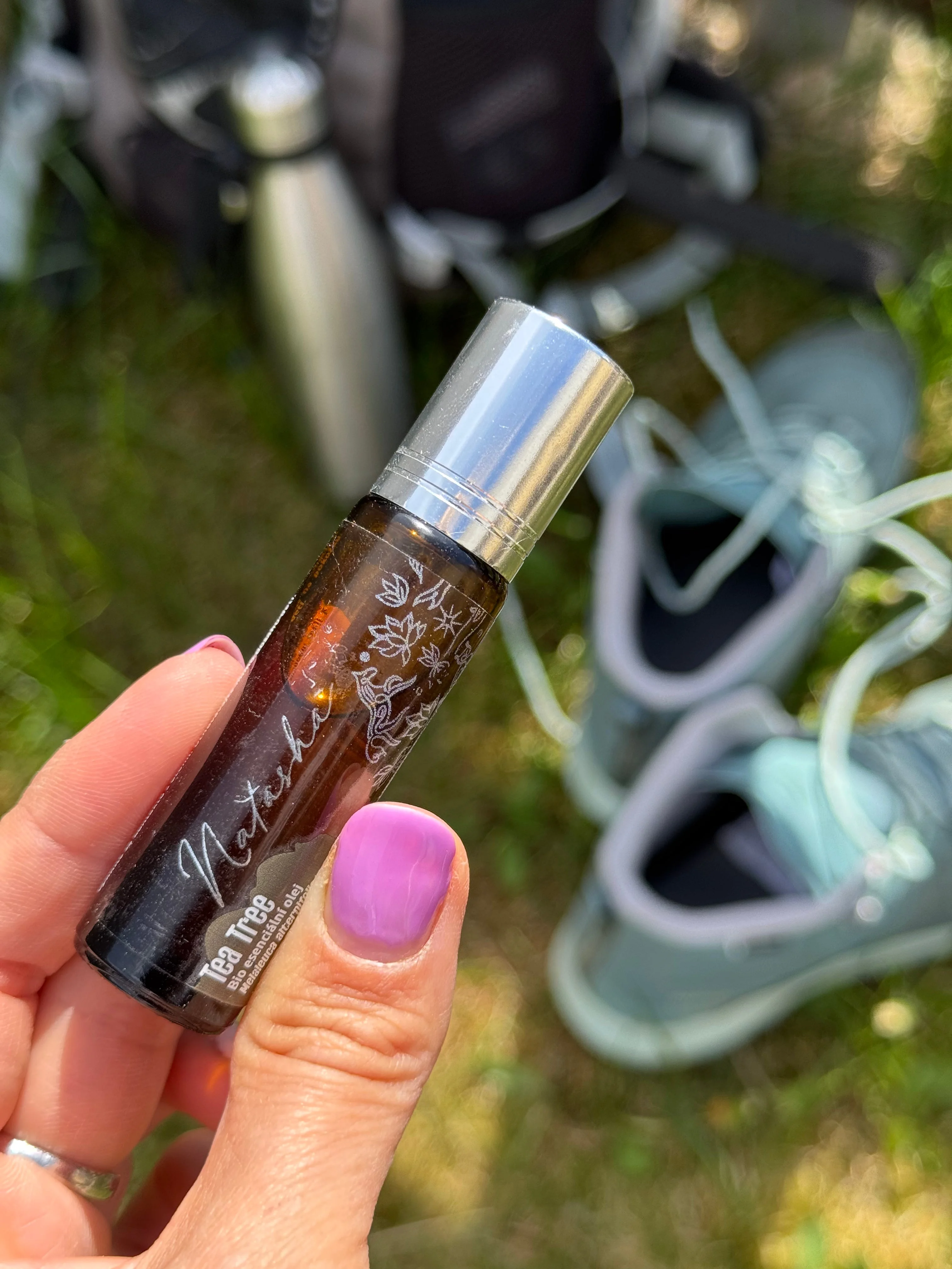 Natasha Roll-on Esenciální olej Tea Tree BIO (10 ml) - malý pomocník na cesty
