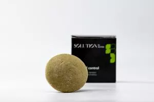 Kvitok Prebiotický tuhý šampon s anti-pollution ochranou Dandruff Control - 50 g