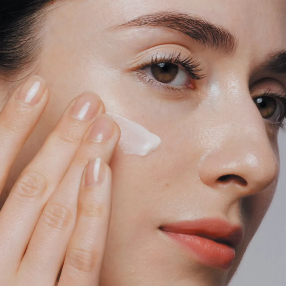 Future Solution LX noční regenerační a protivráskový krém 50 ml