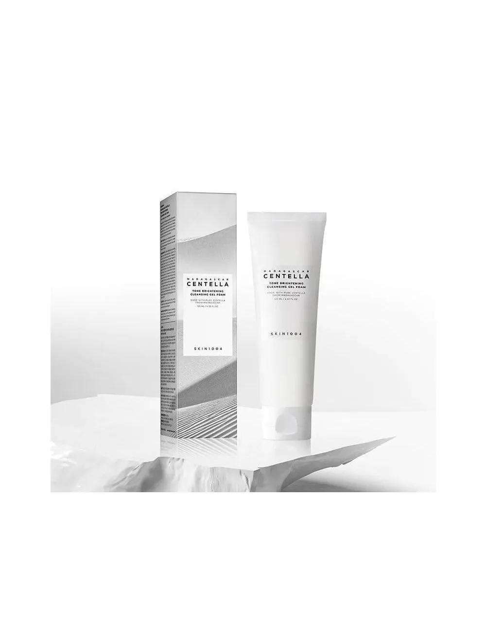 Madagascar Centella Tone Brightening Cleansing Gel Foam pěnivý čisticí gel pro rozjasnění a hydrataci 125 ml
