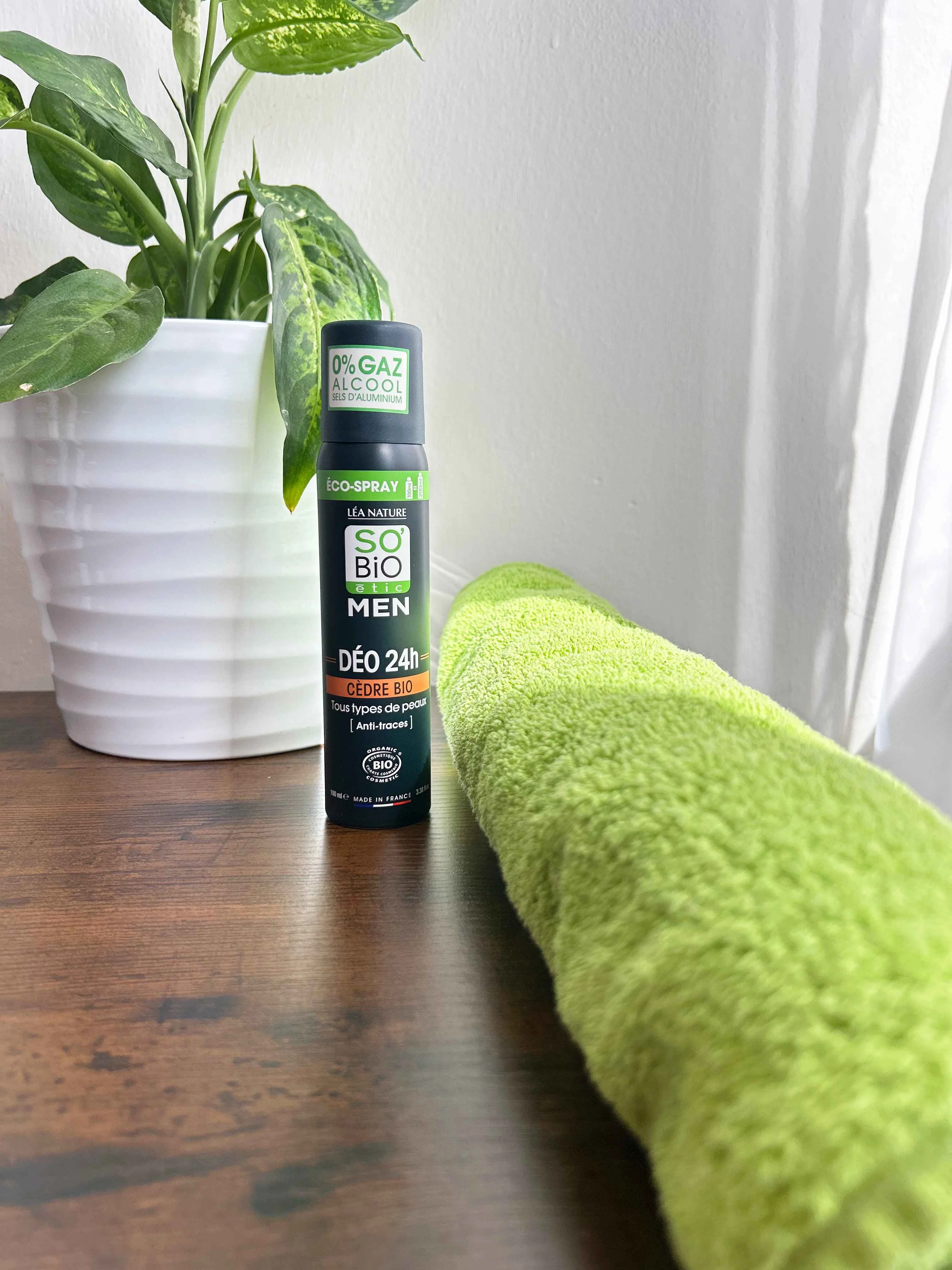 SO’BiO étic Deodorant přírodní ECO SPRAY 24h MEN - cedr BIO (100 ml) - účinný až 24 hodin