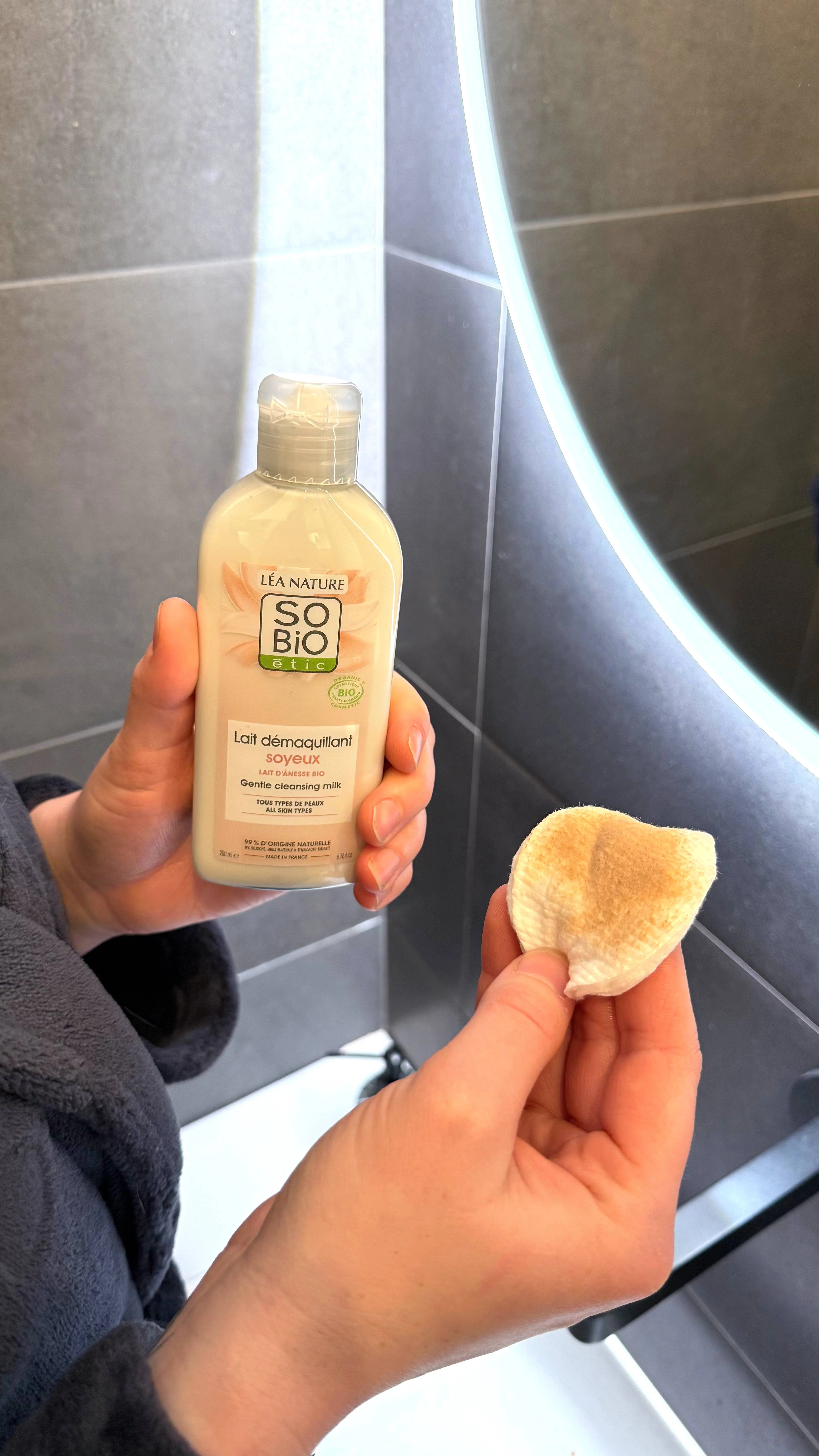 SO’BiO étic Mléko odličovací s obsahem oslího mléka BIO (200 ml) - jemně odstraní make-up i nečistoty
