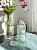 SO’BiO étic Voda micelární s Aloe Vera zklidňující BIO (500 ml) - obohacena o heřmánkovou vodu