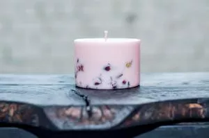 TL Candles Svíčka s vůní růže a medu XL