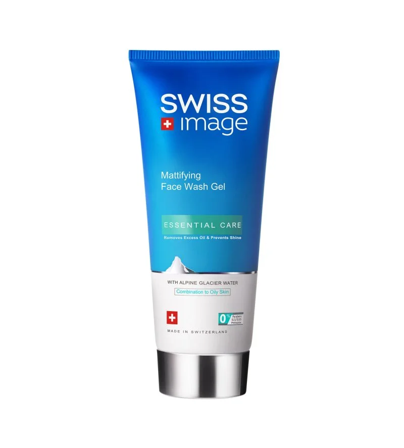 Swiss Image Essential Care Pore Tightening & Mattifying Foaming Face Wash hloubkově čisticí pěnový gel 150 ml