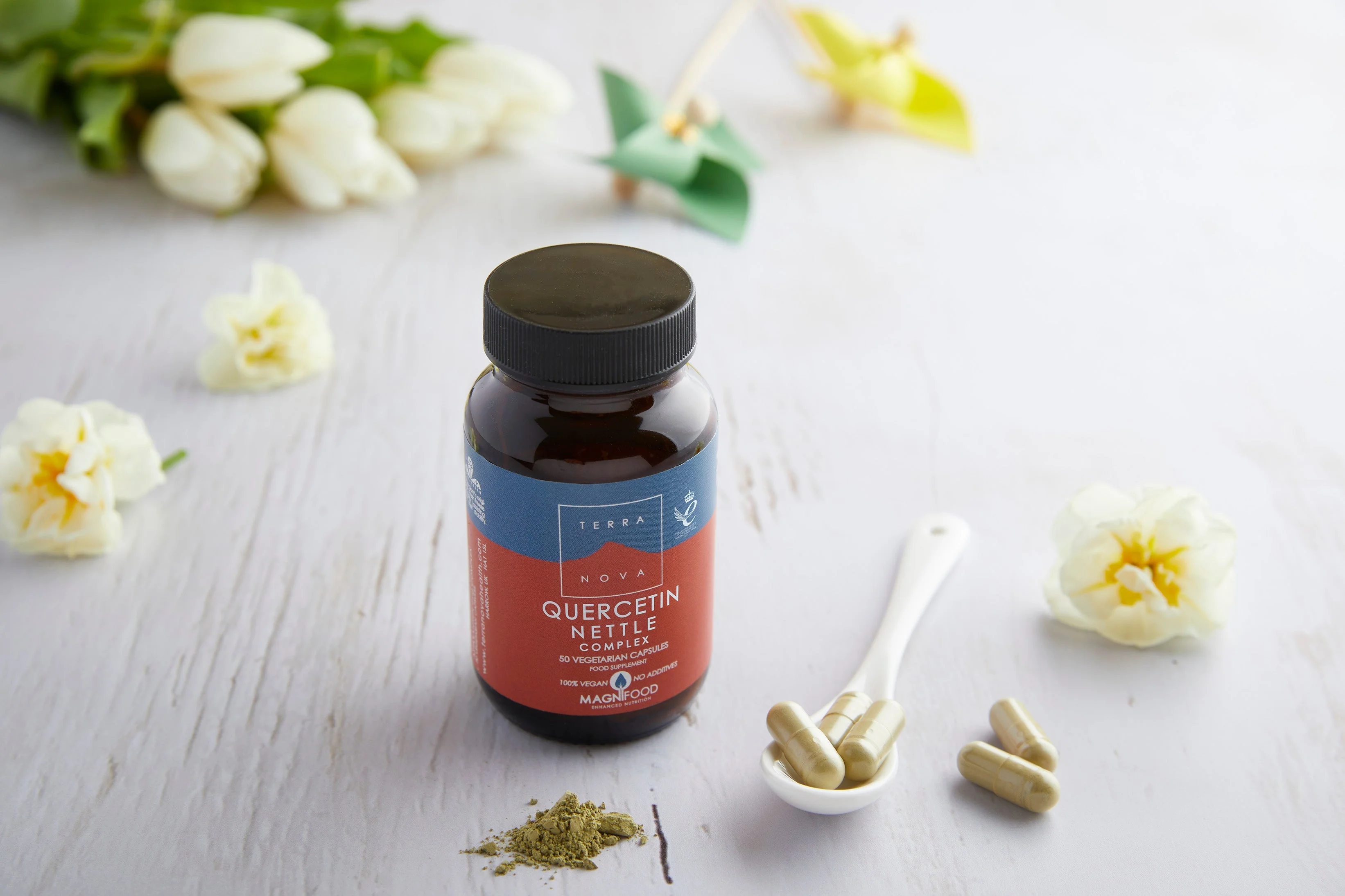 Terranova Health Quercetin Nettle Complex s kopřivou (50 kapslí) - při pylové sezóně a oslabené imunitě