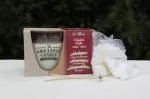 The Greatest Candle in the World Sada - 1x svíčka (130 g) + 2x náplň - dřevo a koření - doma si vyrobíte dvě další svíčky