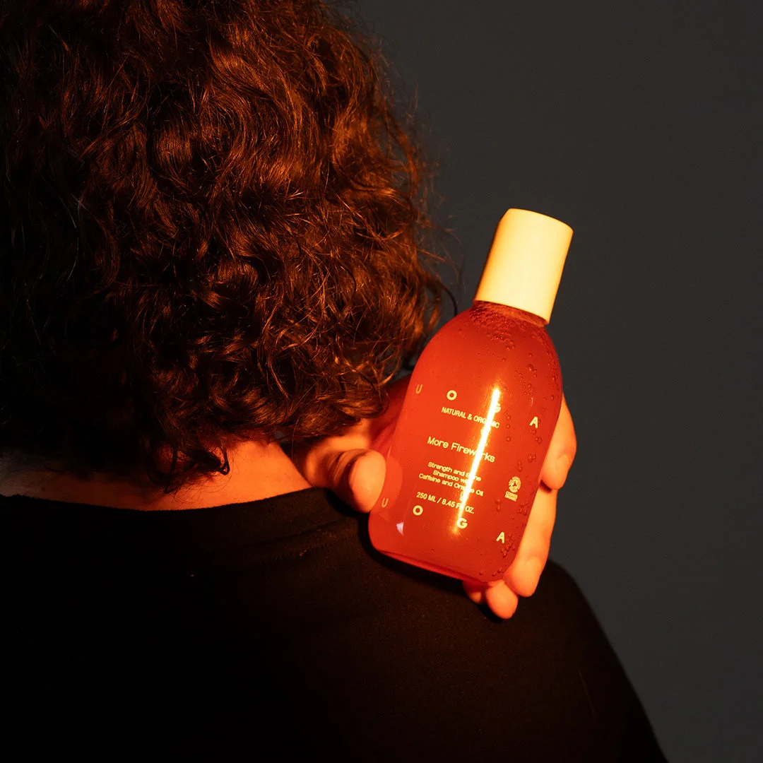 Uoga Uoga Šampon pro posílení a lesk vlasů More Fireworks BIO (250 ml) - s vůní pomerančů