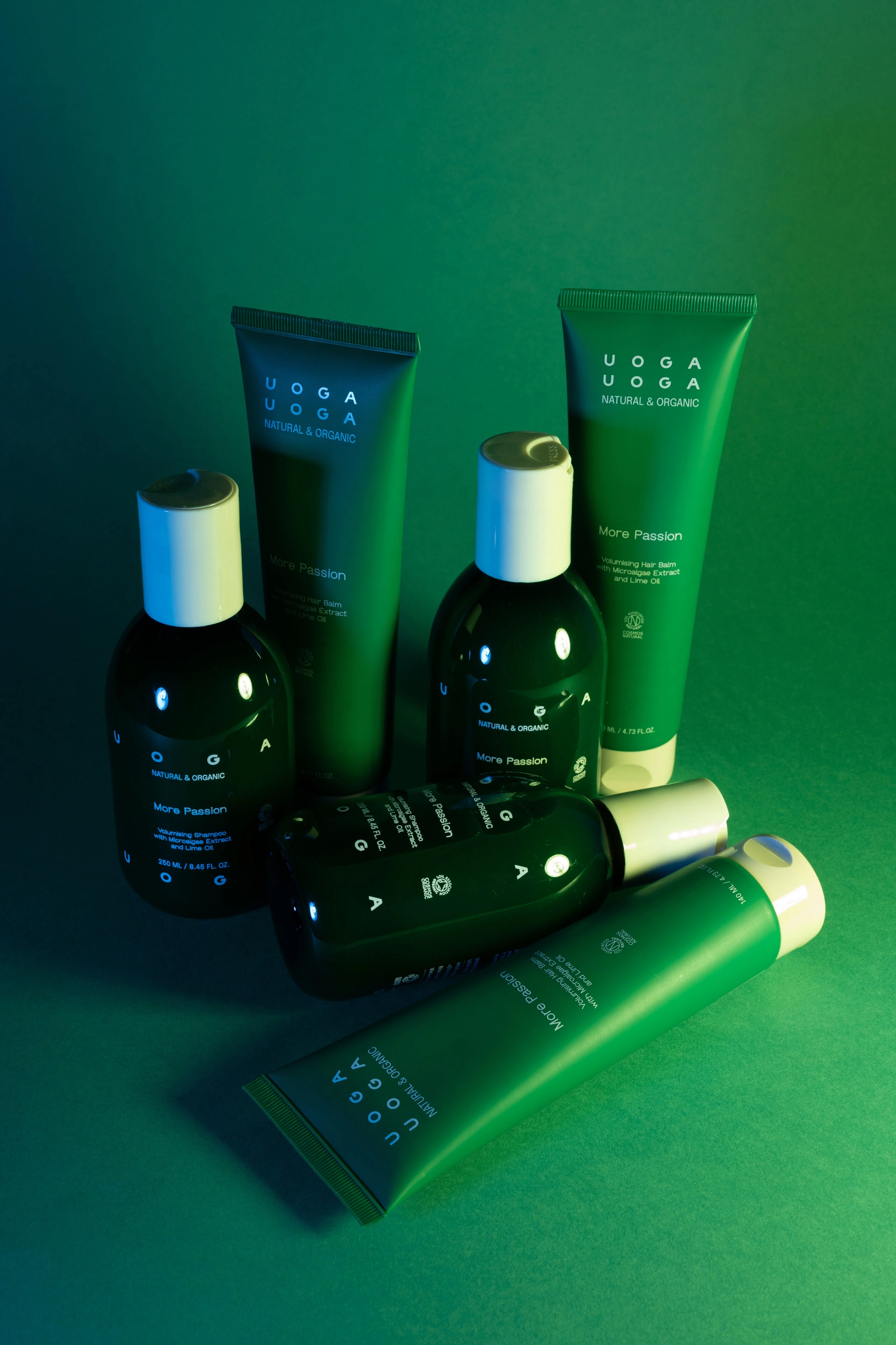 Uoga Uoga Šampon pro zvětšení objemu vlasů More Passion BIO (250 ml) - pro mastné a zplihlé vlasy