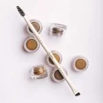 Uoga Uoga Krémová pomáda na obočí (2,5 ml) 792 Forest Path - Dark Brown - 3 odstíny pro opticky hustější obočí