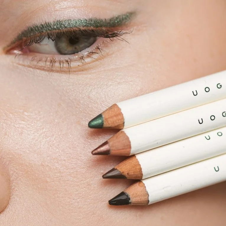 Uoga Uoga Měkká tužka na oči BIO 850 Blacker than Black - Černá - 4 odstíny pro každý look