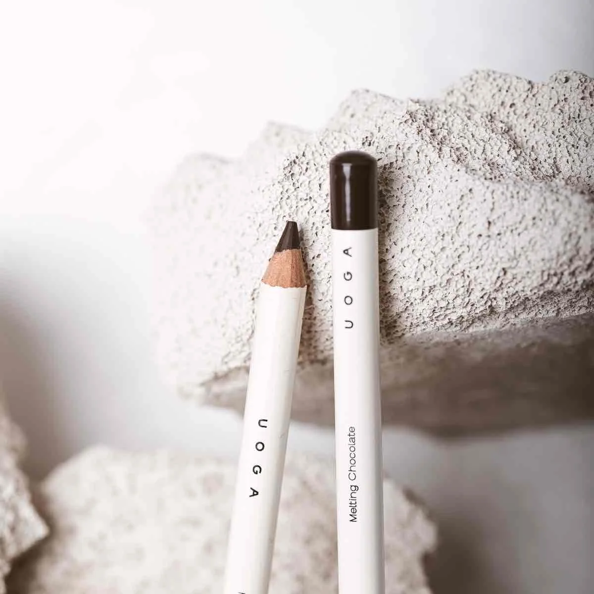 Uoga Uoga Měkká tužka na oči BIO 850 Blacker than Black - Černá - 4 odstíny pro každý look