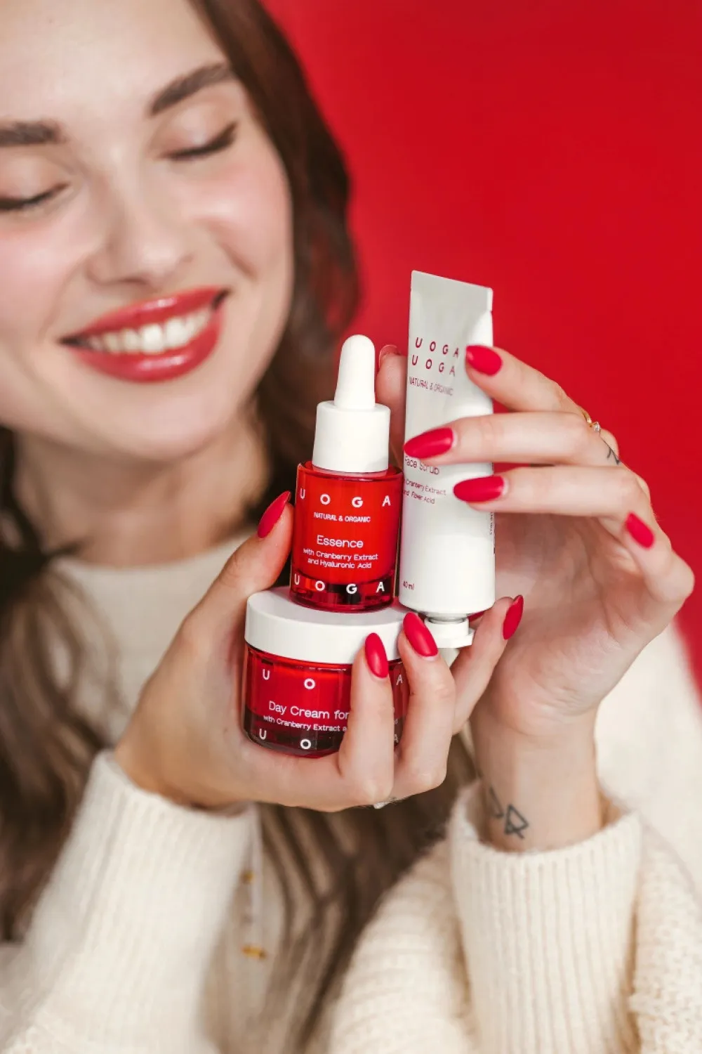 Uoga Uoga Regenerační kondicionér ve spreji s brusinkami a proteinem BIO (100 ml) - pro snadné rozčesávání a lesk vlasů