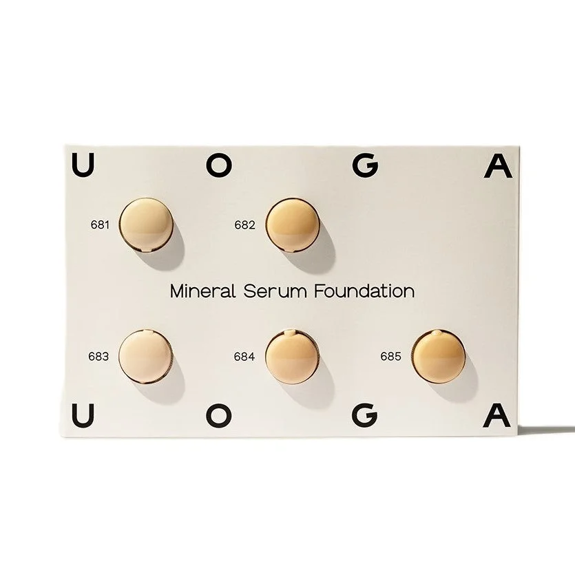 Uoga Uoga Sada testerů Tekutý minerální make-up a sérum SPF 20 BIO (10 x 1 ml) - 10 odstínů make-upu