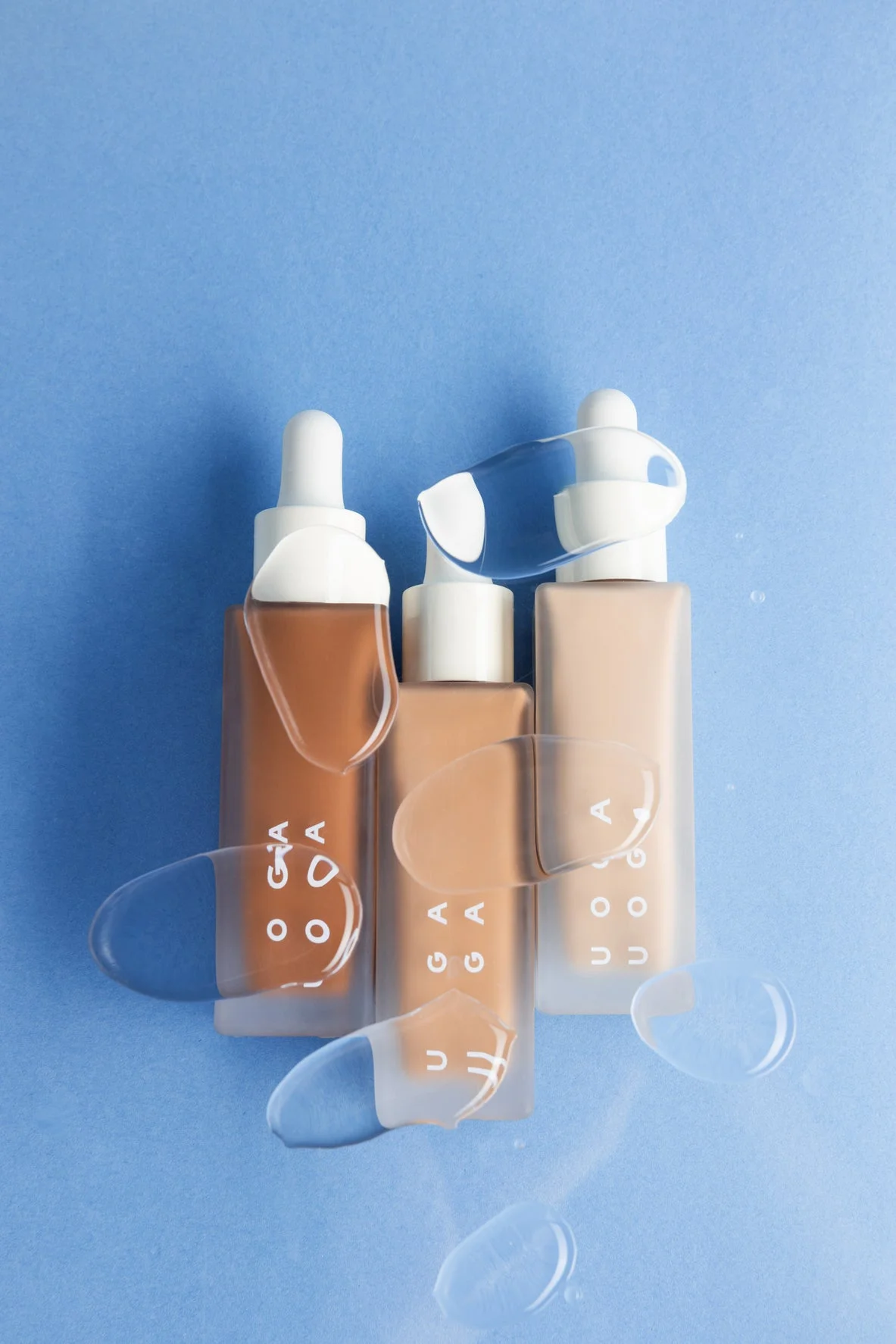Uoga Uoga Tekutý minerální make-up a sérum SPF 20 BIO (30 ml) 686 Wind and Water - hydratuje a chrání pleť