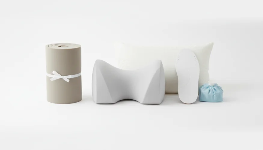 Ergonomiczna poduszka między kolana, pianka memory foam i wkładka ortopedyczna przynoszące ulgę w bólu biodra