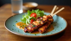 Kuřecí satay jako oblíbený pokrm v českých restauracích