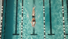 Proč je plavání nejšetrnější sport pro klouby