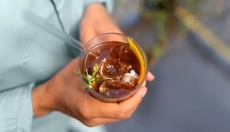 Objevte kouzlo cold brew čaje a jeho jemnou chuť